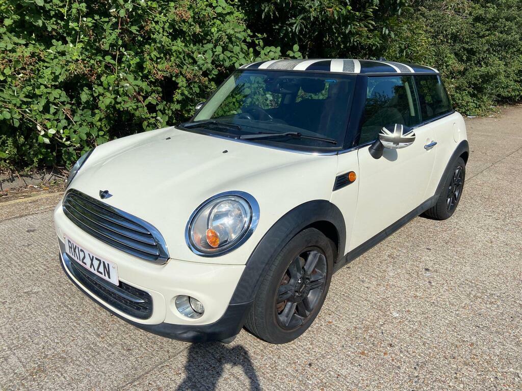 Mini Hatch 1.6 Cooper D Euro 5 S S White