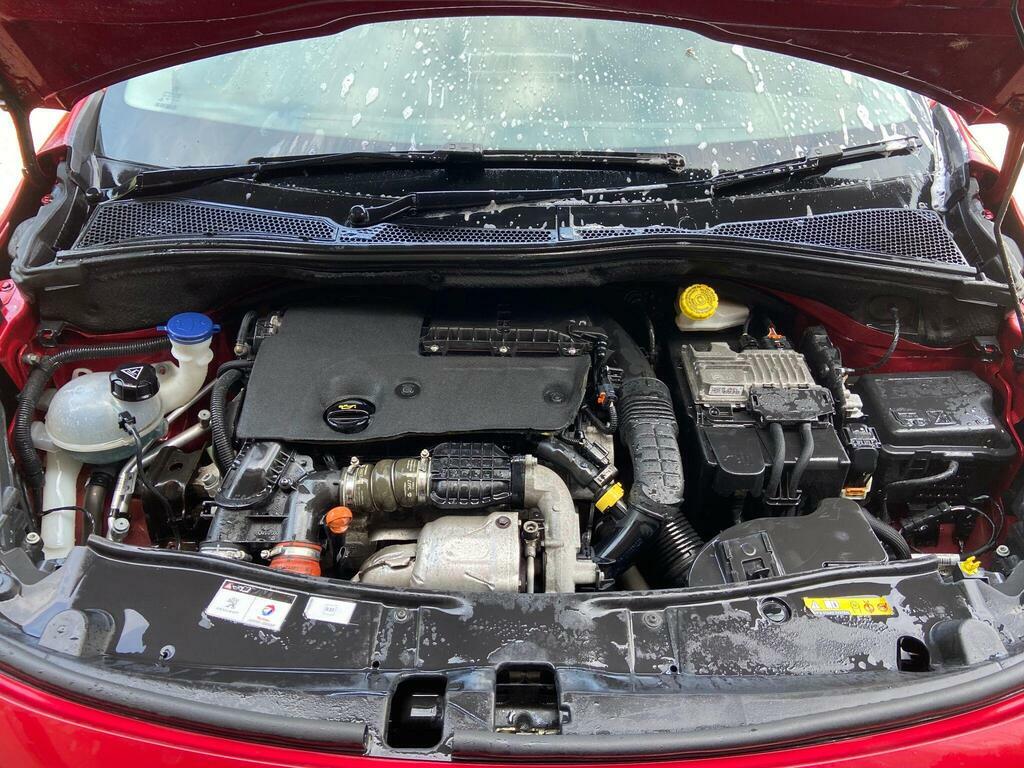 Peugeot 2008 1.6 Bluehdi Gt Line Euro 6 S S Red #5