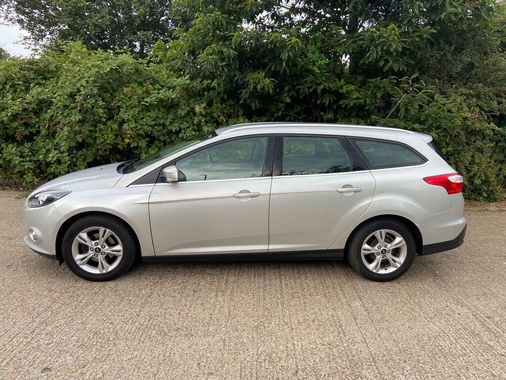 Ford Focus 1.6 Tdci Titanium Navigator Euro 5 Ss Red #9