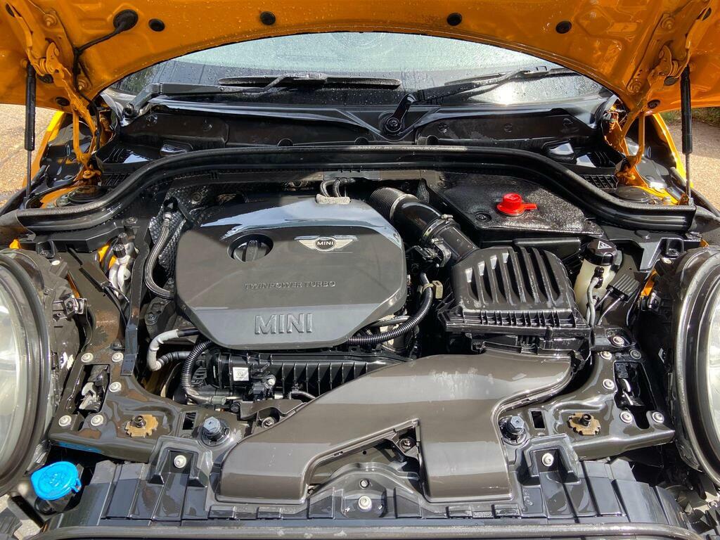 Mini Hatch 1.5 Cooper Euro 6 S S Orange #5