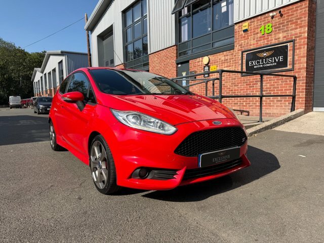 Ford Fiesta 2013 1.6T Ecoboost St-2 Euro 5 Red