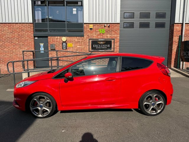 Ford Fiesta 2013 1.6T Ecoboost St-2 Euro 5 Red #4