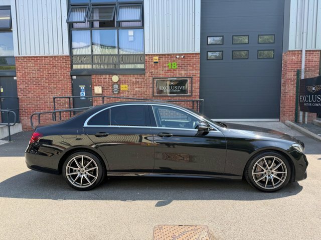 Mercedes-Benz E Class 2020 2.0 E220d Amg Line Edition Premium G-tronic WF20UTJ Black #3
