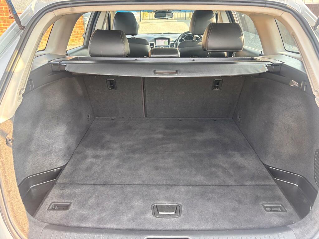 Chevrolet Cruze Hatchback Black #20
