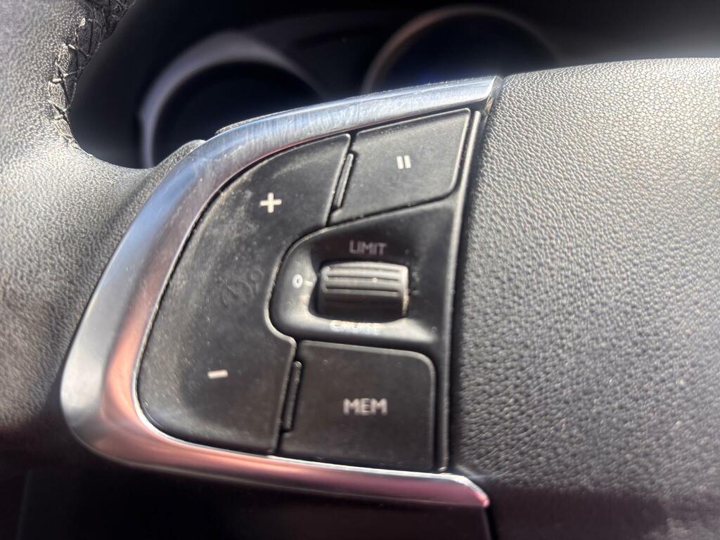 Citroen C4 1.6 E-hdi Exclusive Etg6 115 Bhp White #27