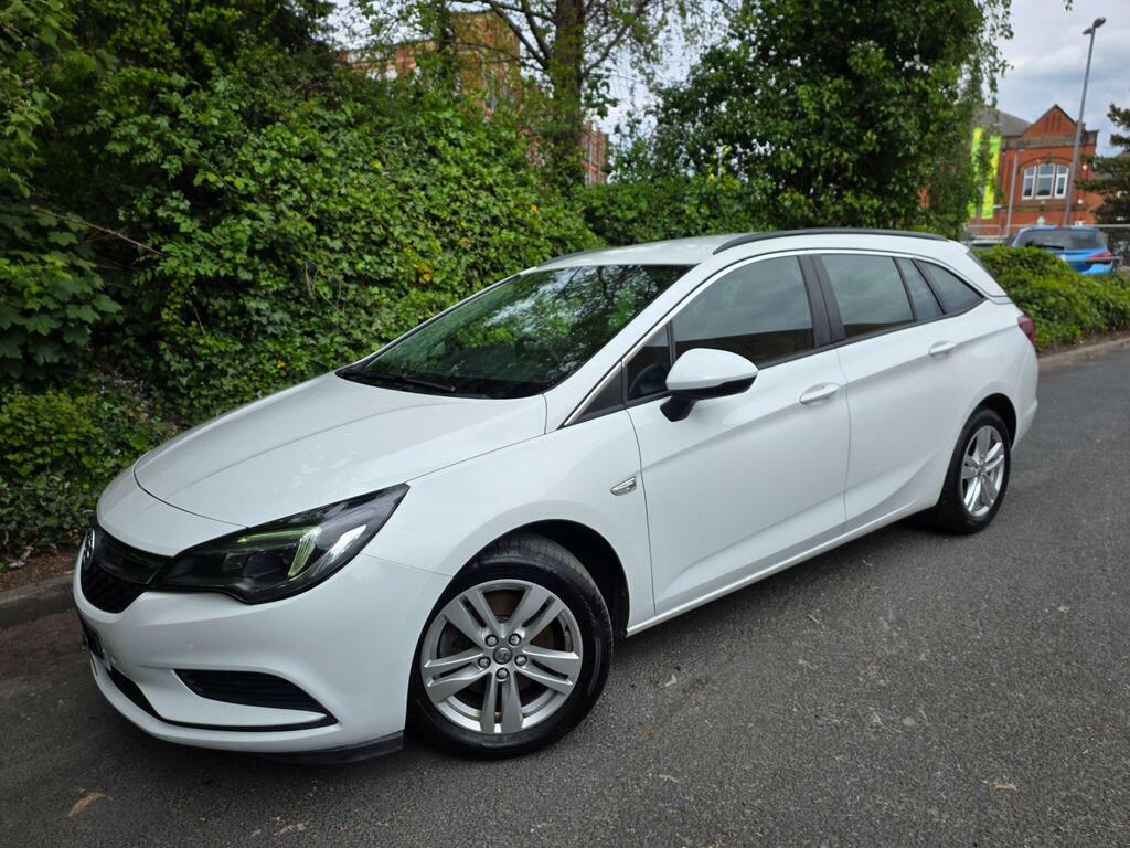 Vauxhall Astra 1.6 Cdti Blueinjection Sri Sports Tourer Euro 6 S White #5