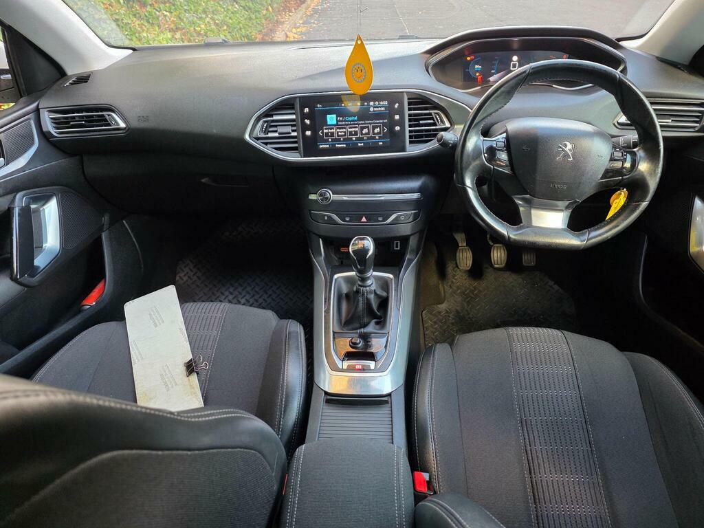 Peugeot 308 SW Tech Edition Blue #10
