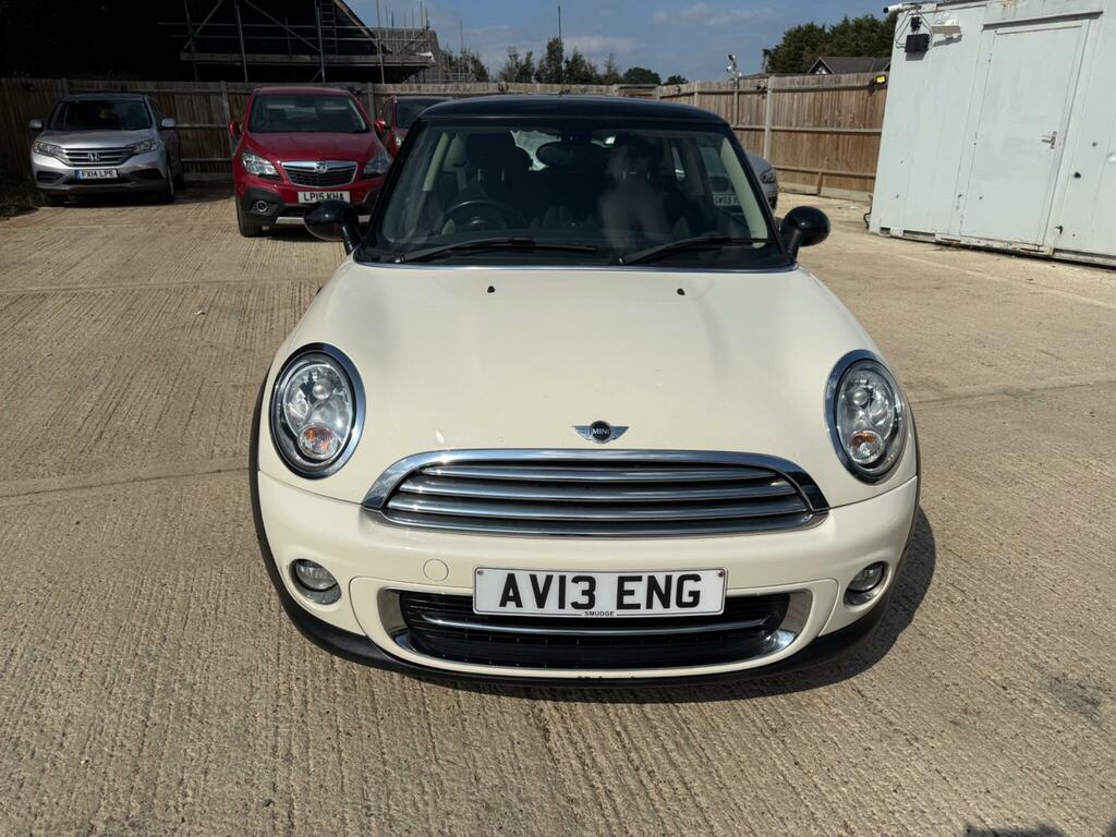 Mini Hatch Cooper White #2