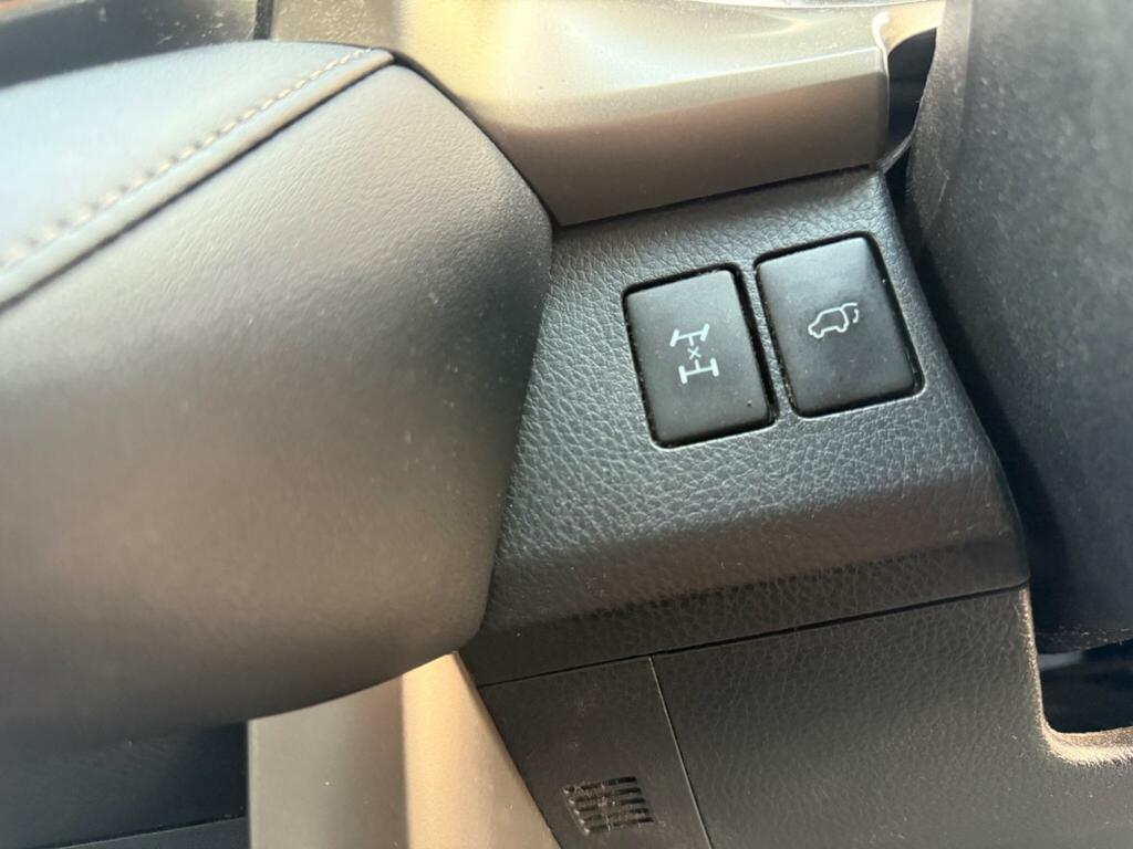 Toyota Rav 4 Rav4 Invincible D-4d Silver #36