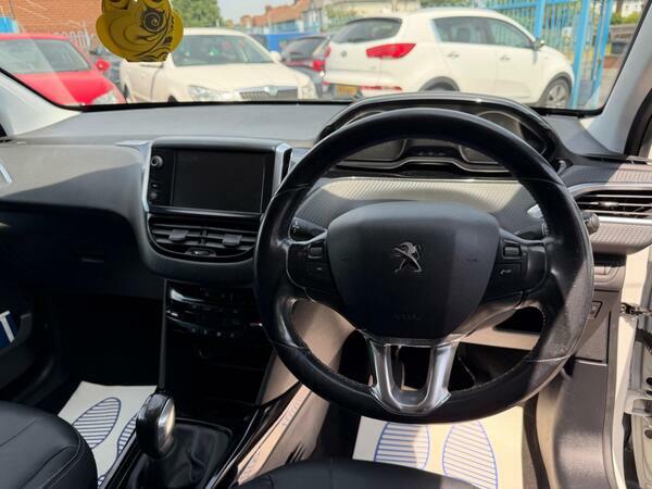 Peugeot 2008 Active Grey #15
