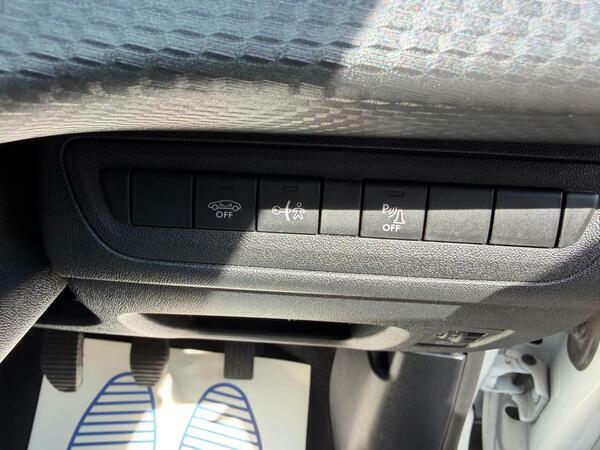 Peugeot 2008 Active Grey #30