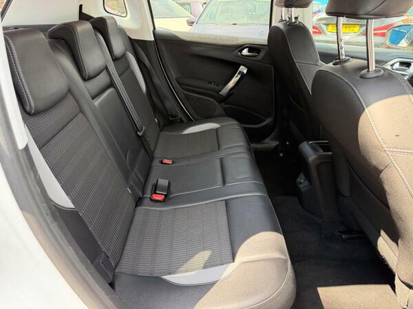 Peugeot 2008 Active Grey #13