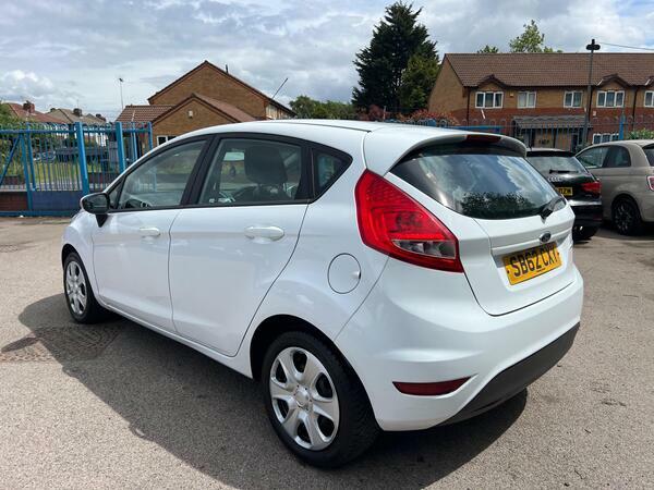 Ford Fiesta 1.25 Edge White #6