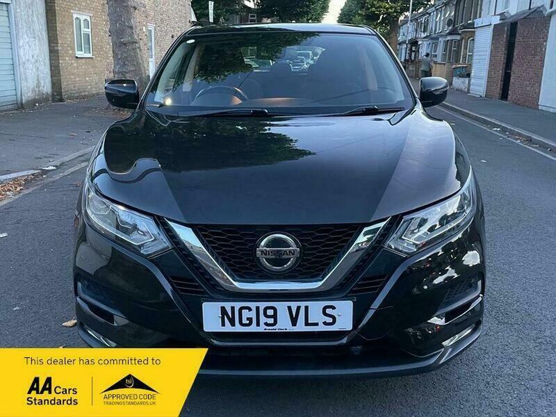 Nissan Qashqai 1.3 Dig-t Acenta Premium Black
