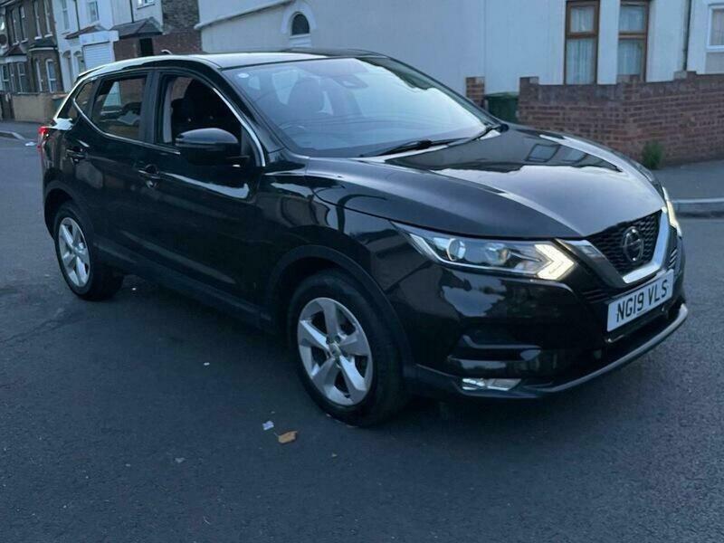 Nissan Qashqai 1.3 Dig-t Acenta Premium NG19VLS Black #3
