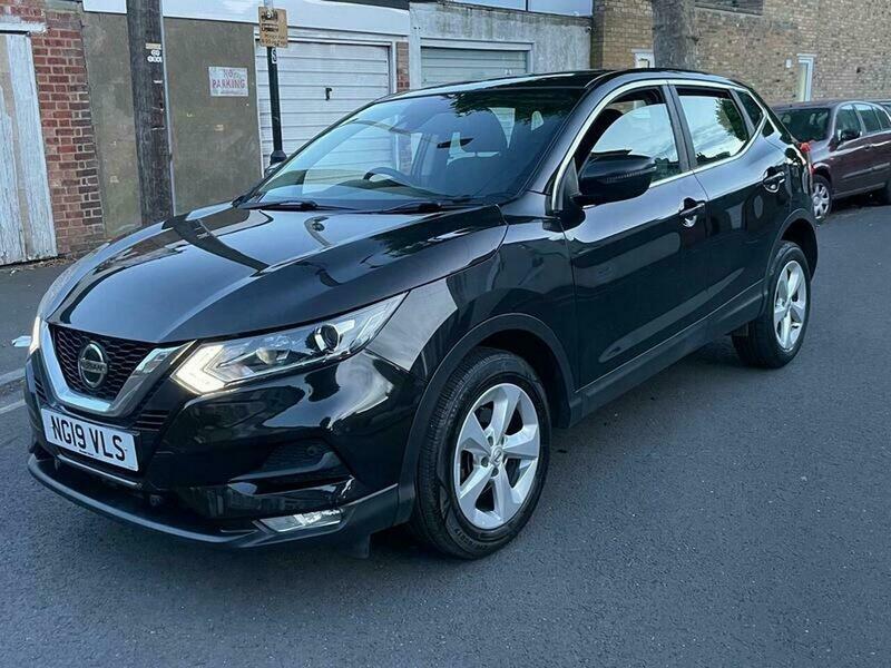 Nissan Qashqai 1.3 Dig-t Acenta Premium NG19VLS Black #2