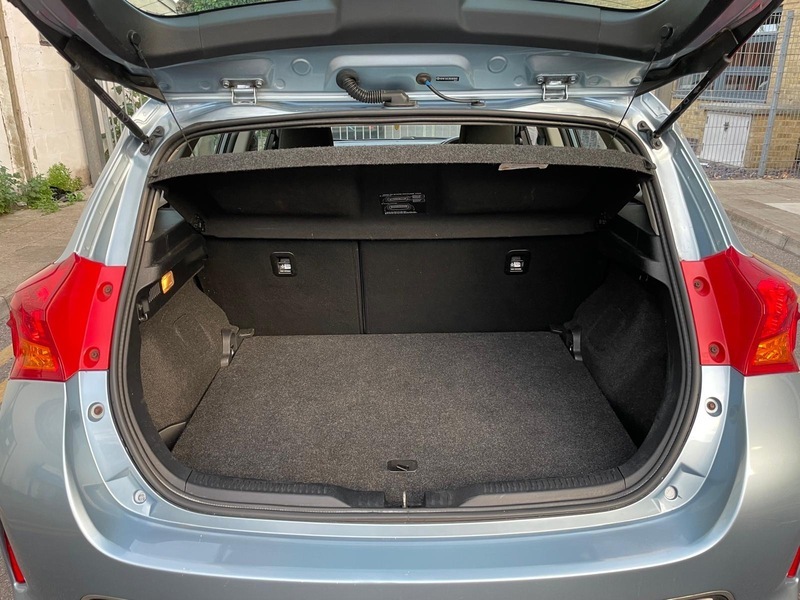 Toyota Auris 1.8 Vvti Hybrid Icon Cvt White #20