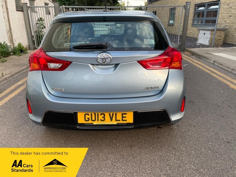 Toyota Auris 1.8 Vvti Hybrid Icon Cvt White #24