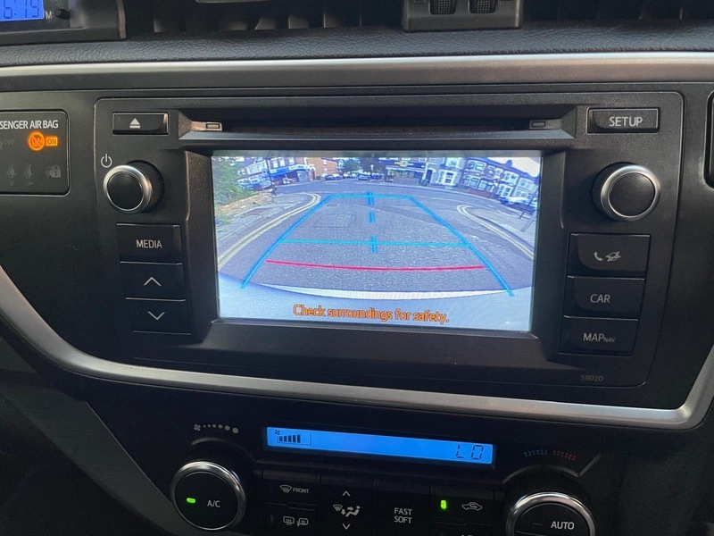 Toyota Auris 1.8 Vvti Hybrid Icon Cvt White #15
