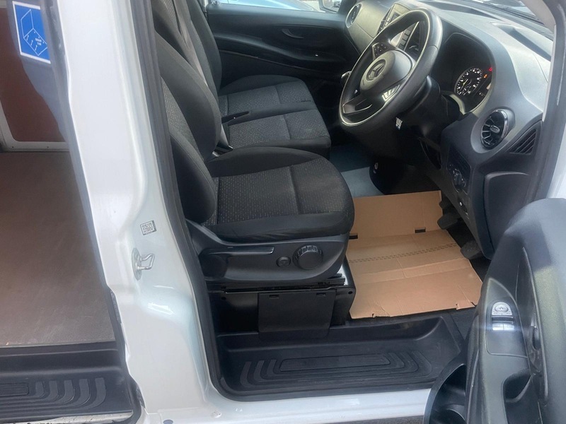 Mercedes-Benz Vito 2.0 114 Cdi Progressive White #5