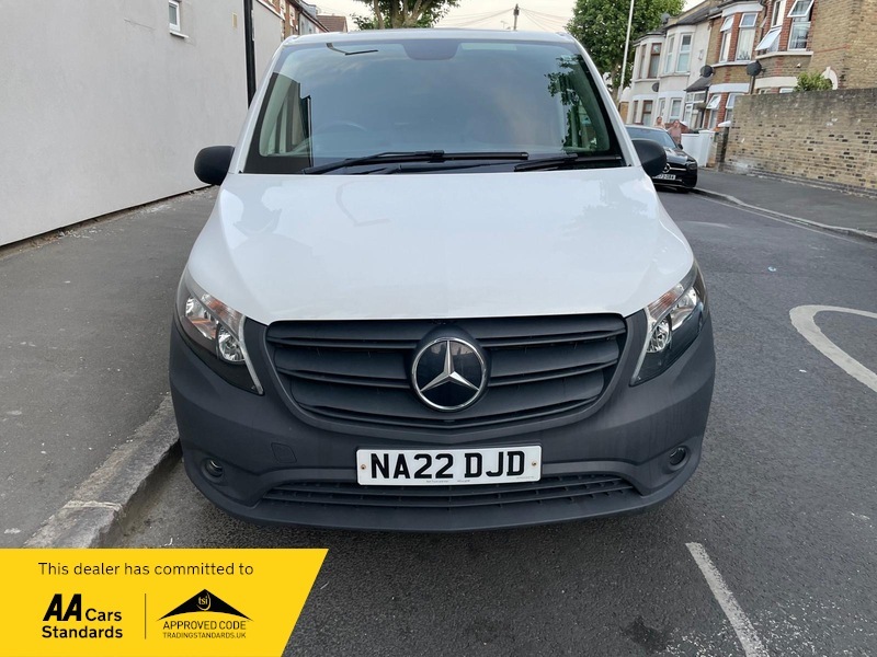 Mercedes-Benz Vito 2.0 114 Cdi Progressive White #3