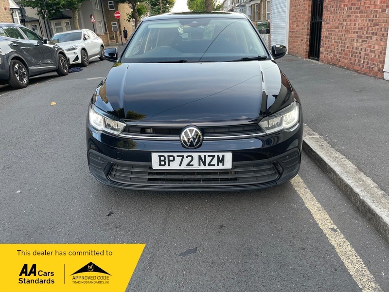 Volkswagen Polo 1.0 Tsi Life Hatchback Black
