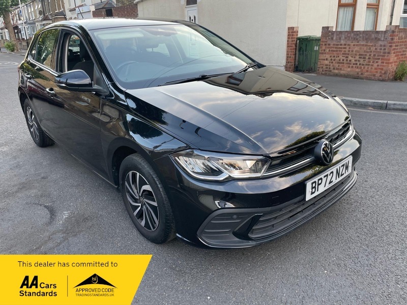 Volkswagen Polo 1.0 Tsi Life Hatchback Black #3
