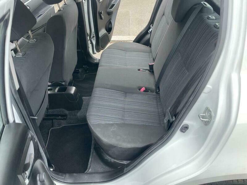 Suzuki Swift Hatchback White #34
