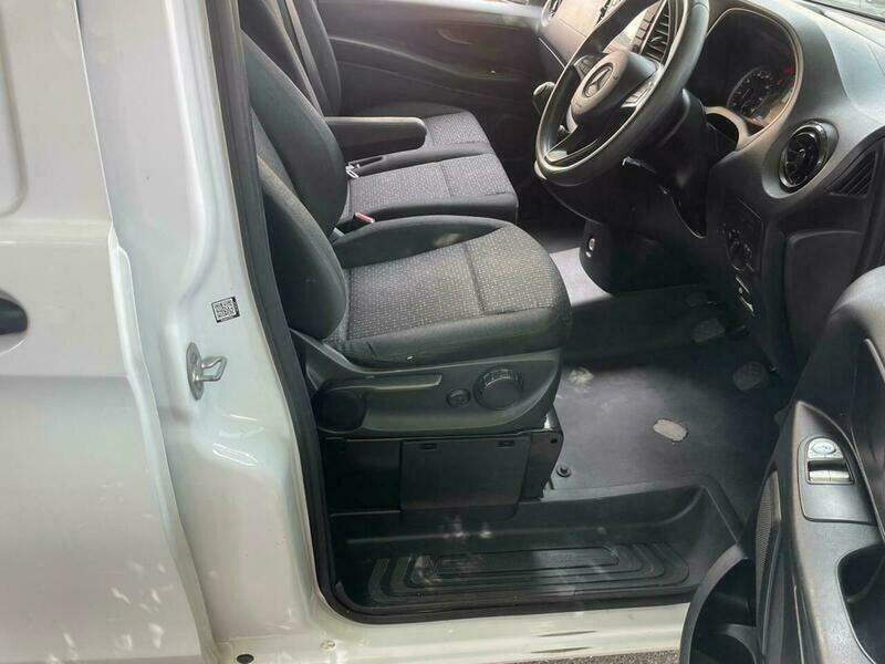 Mercedes-Benz Vito Automatic Silver #7