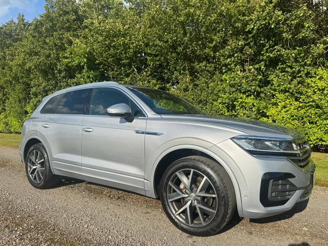 Volkswagen Touareg Estate YJ19CKG Silver #6