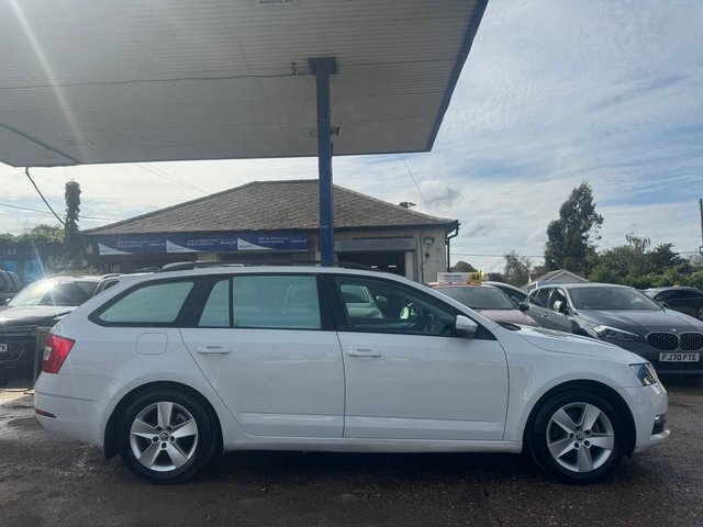 Skoda Octavia 1.5 Tsi Gpf Act Se Estate Dsg Euro 6 S White #4