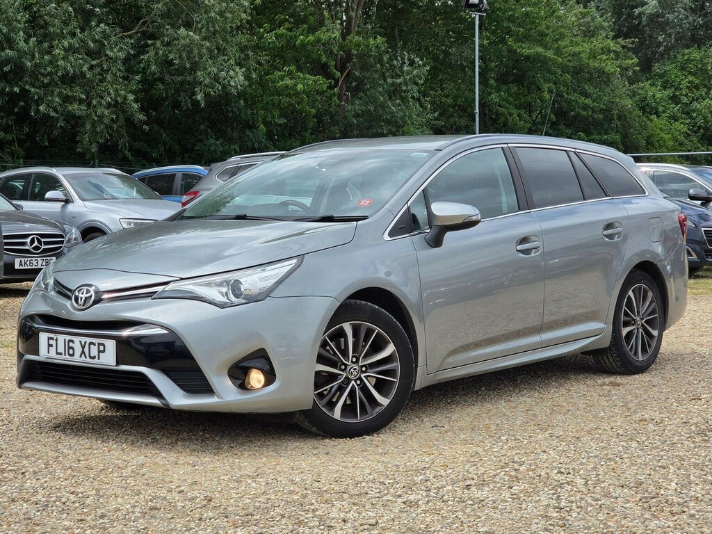 Toyota Avensis Estate 2.0 D-4d Business Edition Plus Touring Spor FL16XCP Grey #2