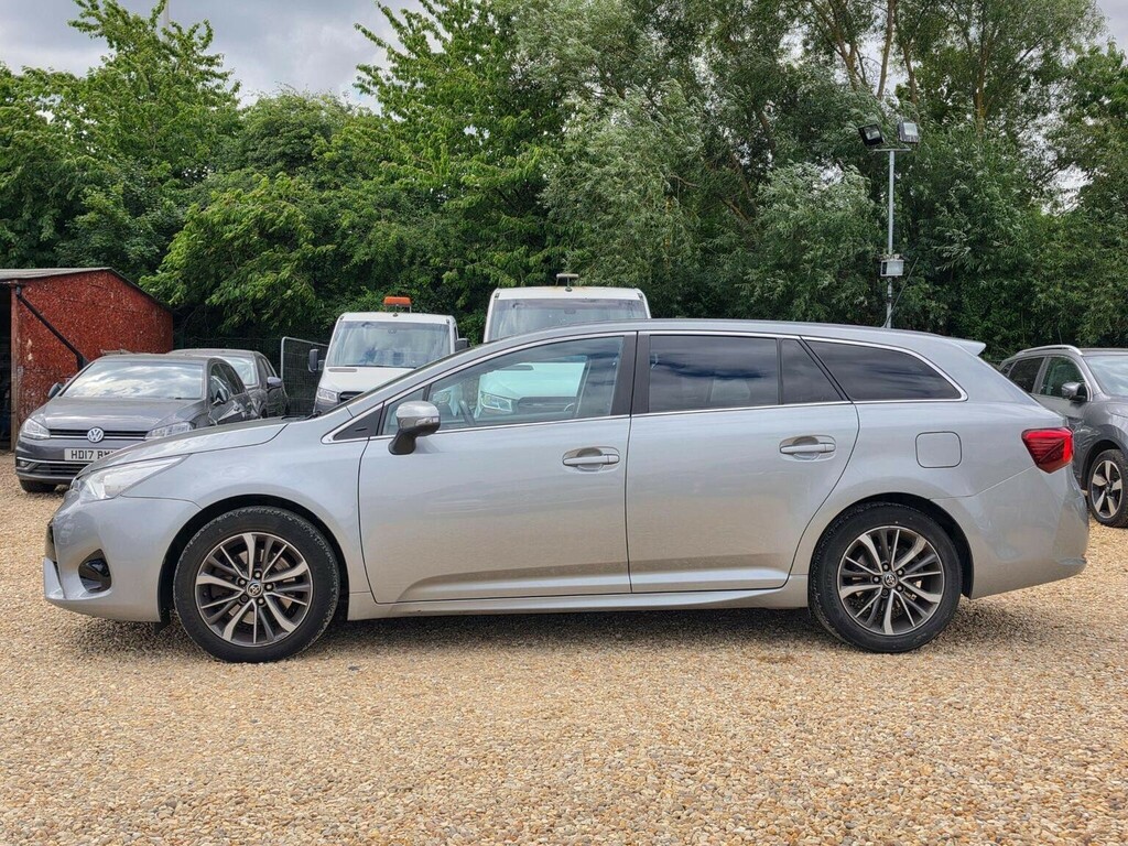 Toyota Avensis Estate 2.0 D-4d Business Edition Plus Touring Spor FL16XCP Grey #6