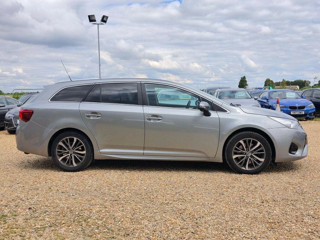 Toyota Avensis Estate 2.0 D-4d Business Edition Plus Touring Spor FL16XCP Grey #5