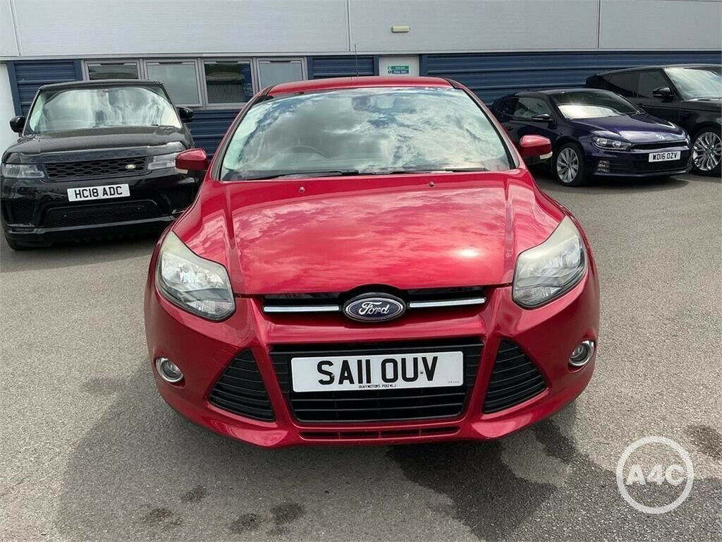 Ford Focus Hatchback 1.6 Titanium Euro 5 201111 SA11OUV Red #2