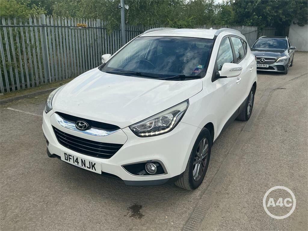 Hyundai Ix35 1.7 Crdi Se Euro 5 Ss Nav White #3