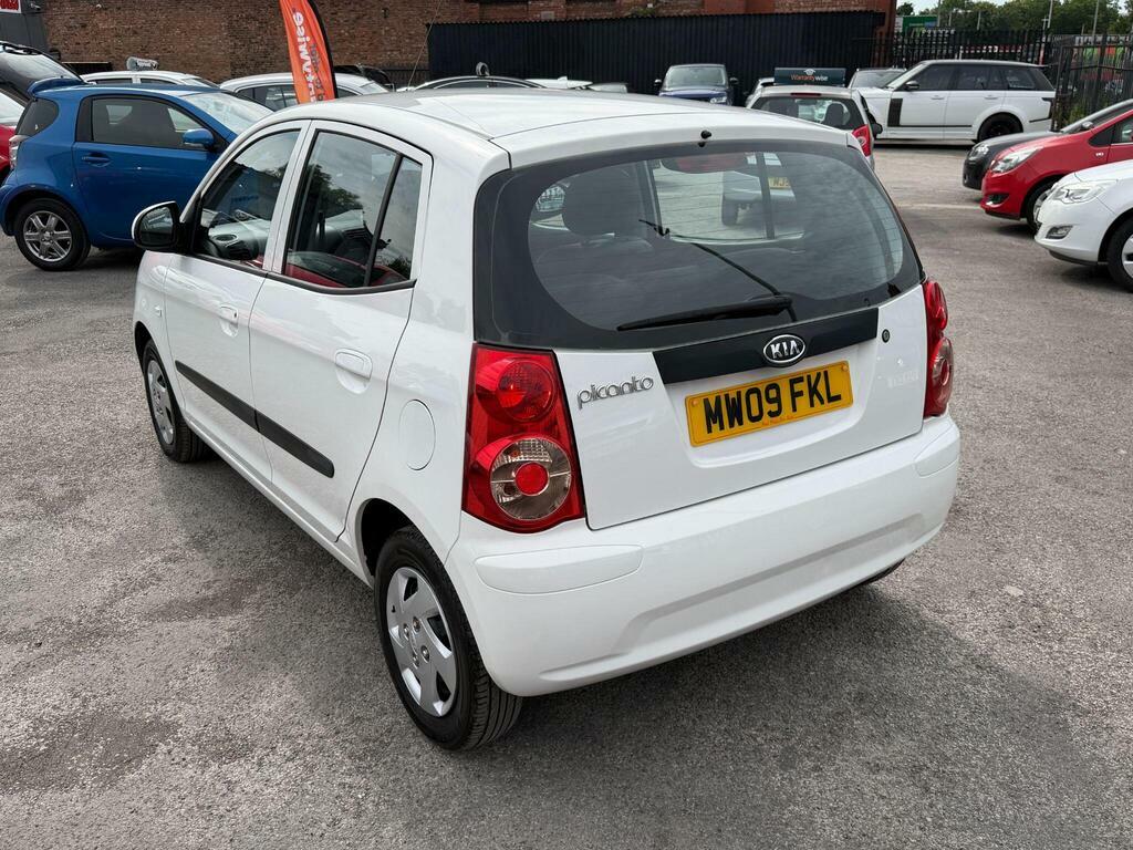 Kia Picanto 1.0 White #4