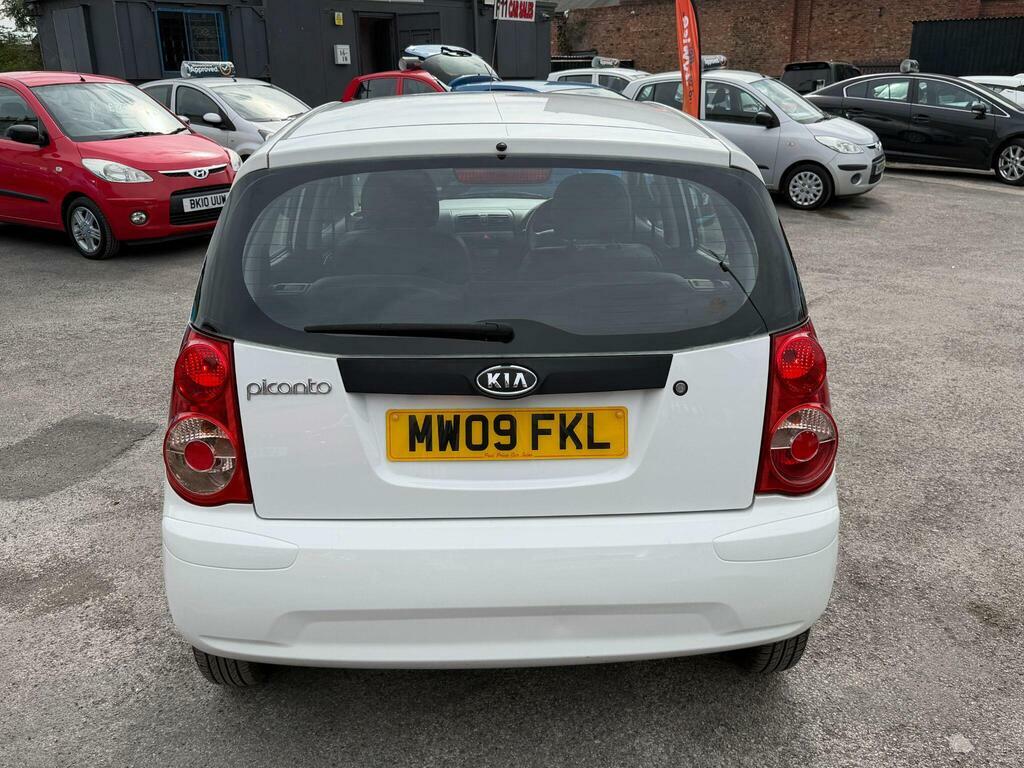 Kia Picanto 1.0 White #6