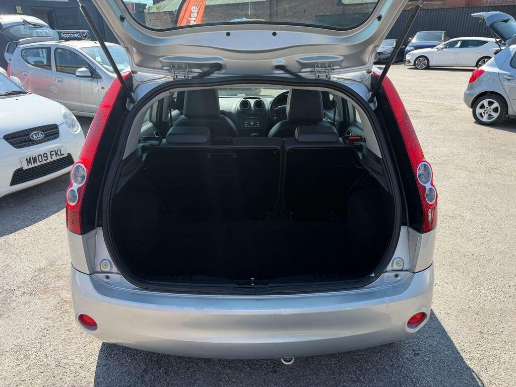 Ford Fiesta 1.4 Zetec Climate Tdci 30 Pound Tax, 64Mpg Silver #7