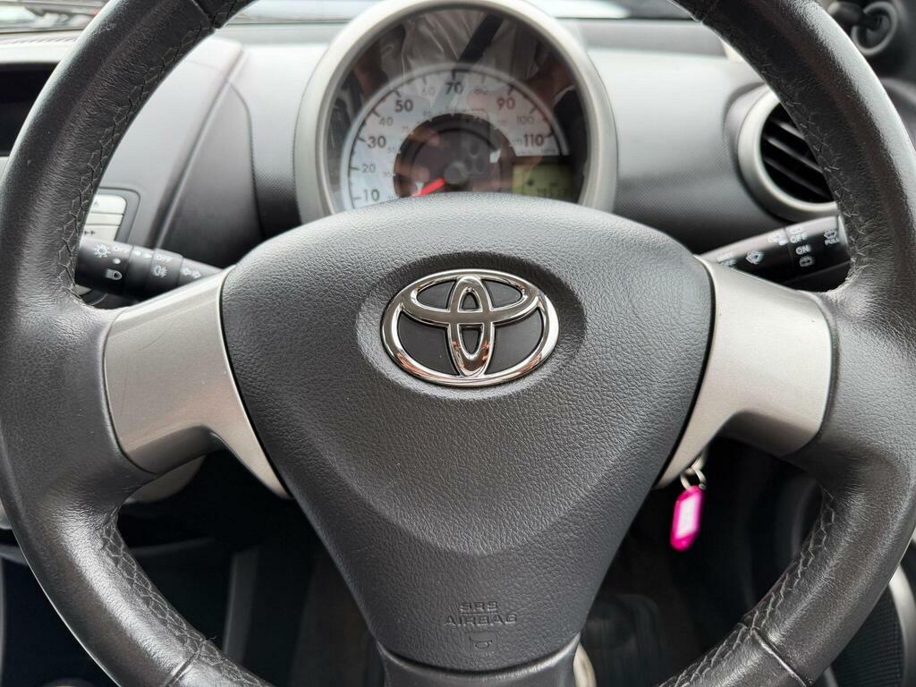 Toyota Aygo Hatchback White #22
