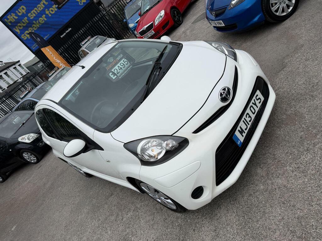 Toyota Aygo Hatchback White #8