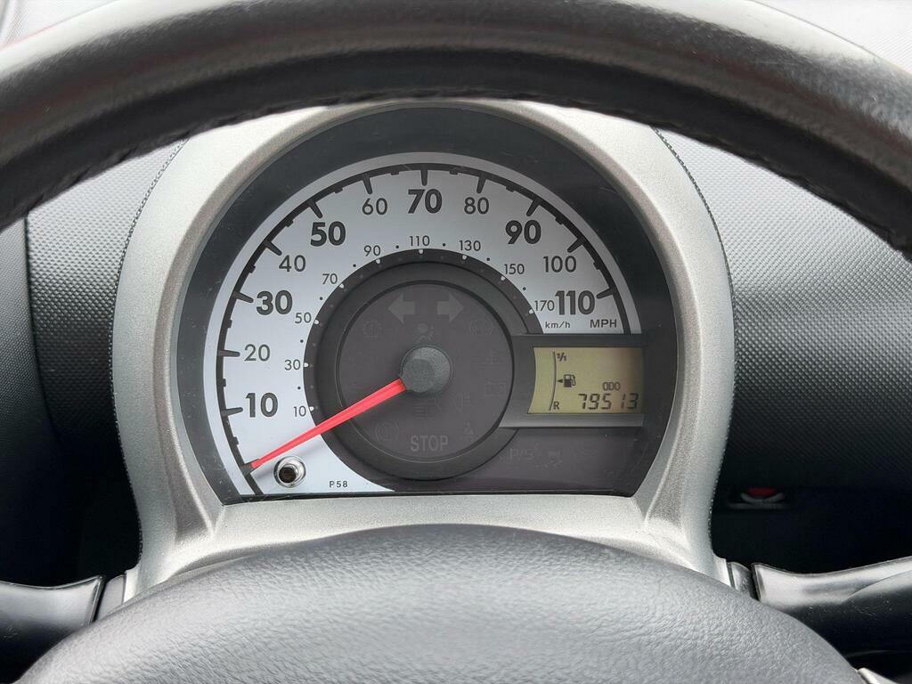 Toyota Aygo Hatchback White #20
