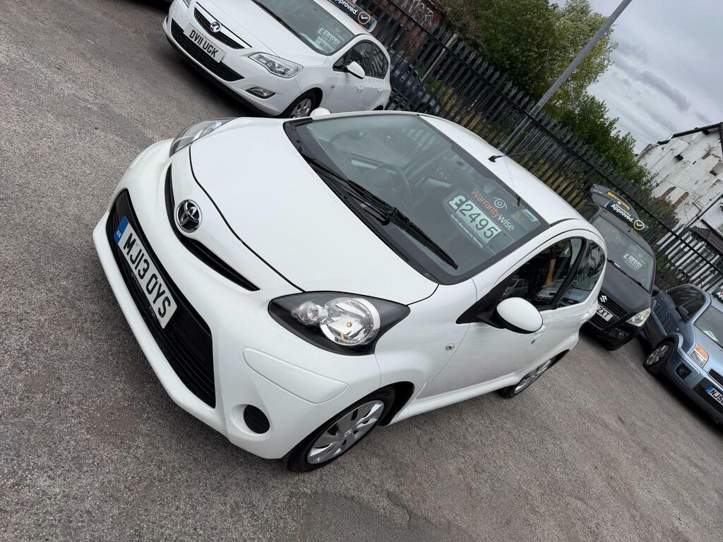 Toyota Aygo Hatchback White #9