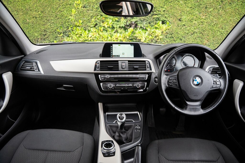 BMW 1 Series 116D Se Business YB67UYM White #3