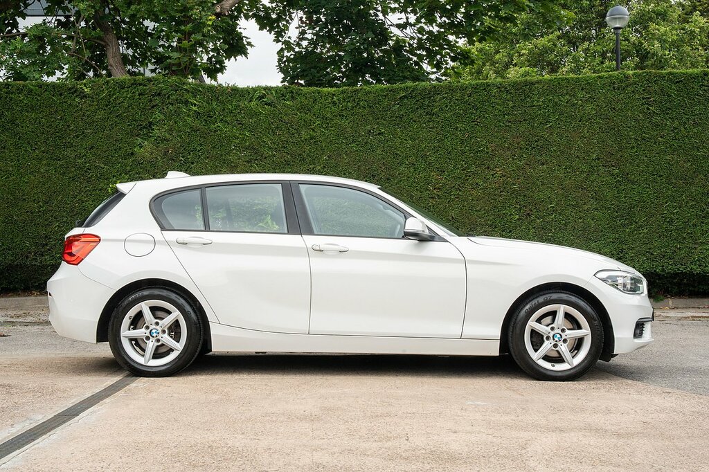 BMW 1 Series 116D Se Business YB67UYM White #5