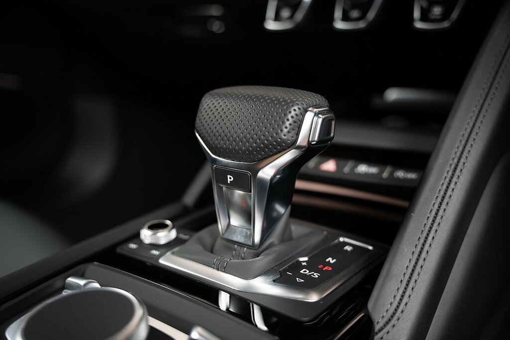 Audi R8 R8 Performance V10 Quattro Edition White #40