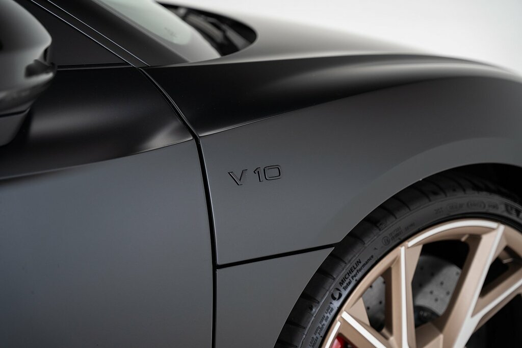 Audi R8 R8 Performance V10 Quattro Edition White #23