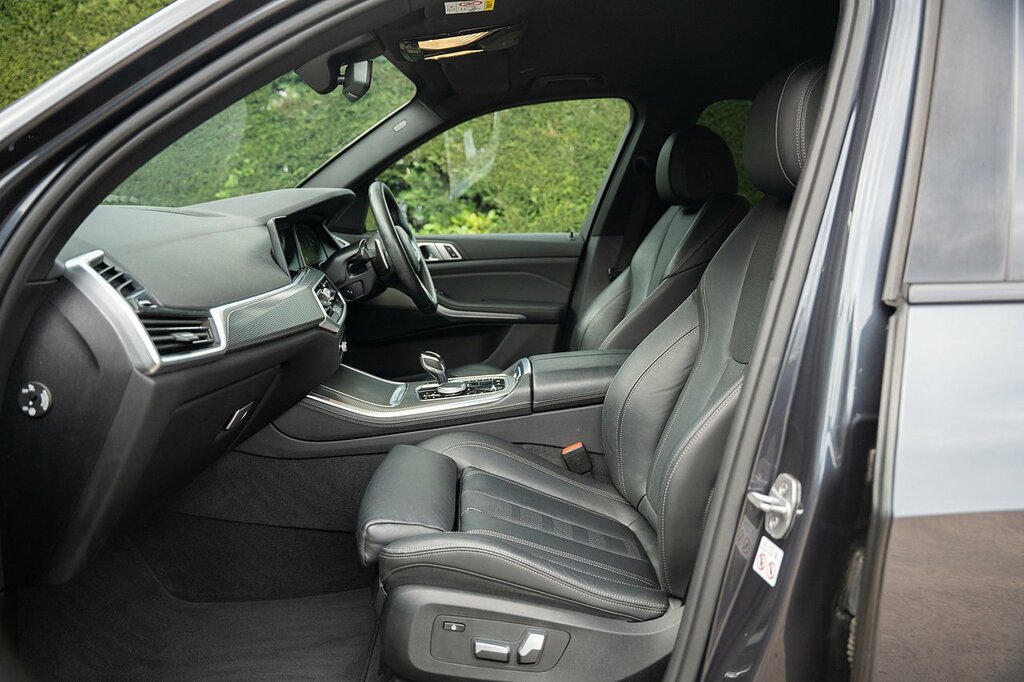 BMW X5 Xdrive M50d Black #36