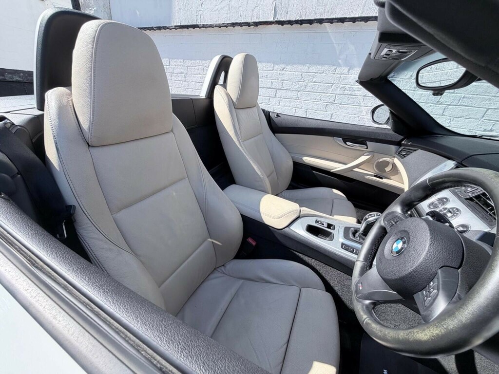 BMW Z4 Sdrive20i M Sport Roadster Silver #13