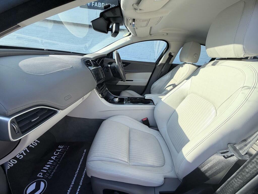 Jaguar XE  Black #24